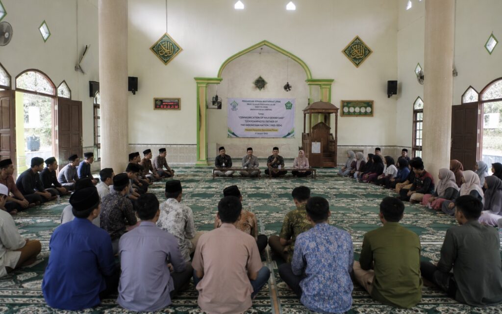 Bahas Komunikasi Dakwah H.O.S. Tjokroaminoto sebagai Bapak Bangsa Indonesia, Prodi SPI Gelar PkM di Pondok Pesantren Darussalam Natar